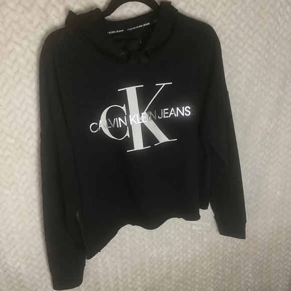 Calvin Klein Tops - Calvin Klein Cropped hoodie